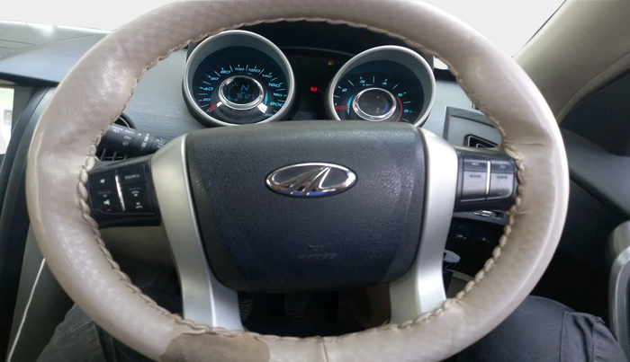 2017 Mahindra XUV500 W6, Diesel, Manual, 76,127 km, interior