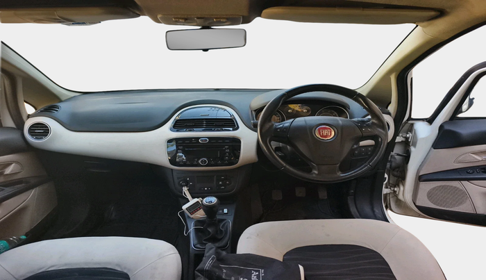 2016 Fiat Grand Punto EMOTION 1.3 90 HP, Diesel, Manual, 1,12,581 km, interior