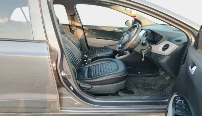 2018 Hyundai Grand i10 SPORTZ 1.2 KAPPA VTVT, Petrol, Manual, 1,08,605 km, interior