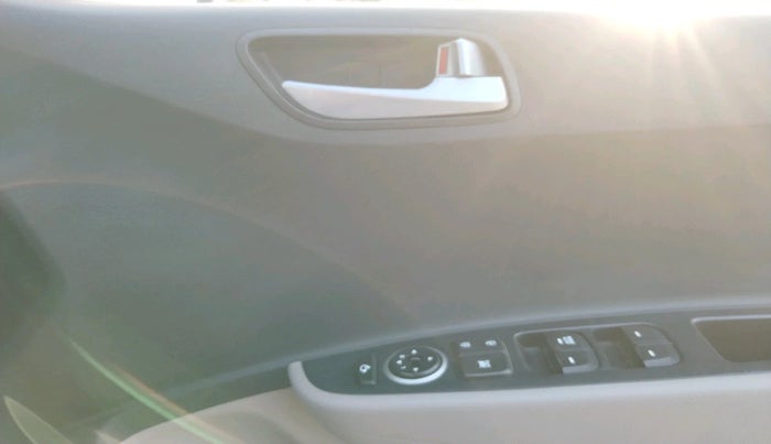 2018 Hyundai Grand i10 SPORTZ 1.2 KAPPA VTVT, Petrol, Manual, 1,08,605 km, interior