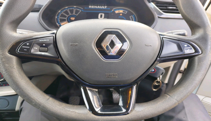 2022 Renault TRIBER RXT, Petrol, Manual, 88,291 km, interior