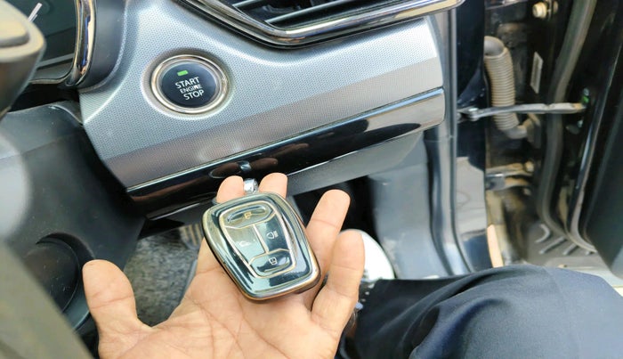 2023 Tata Harrier XTA PLUS 2.0L KRYOTEC DARK EDITION, Diesel, Automatic, 1,50,324 km, interior