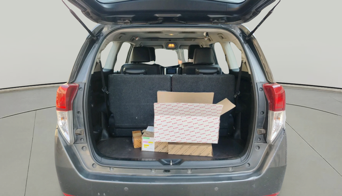 2017 Toyota Innova Crysta 2.4 ZX 7 STR, Diesel, Manual, 1,36,111 km, exterior