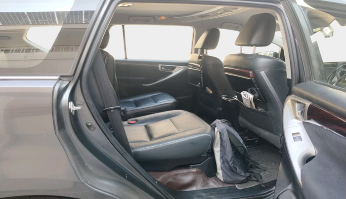 2017 Toyota Innova Crysta 2.4 ZX 7 STR, Diesel, Manual, 1,36,111 km, interior