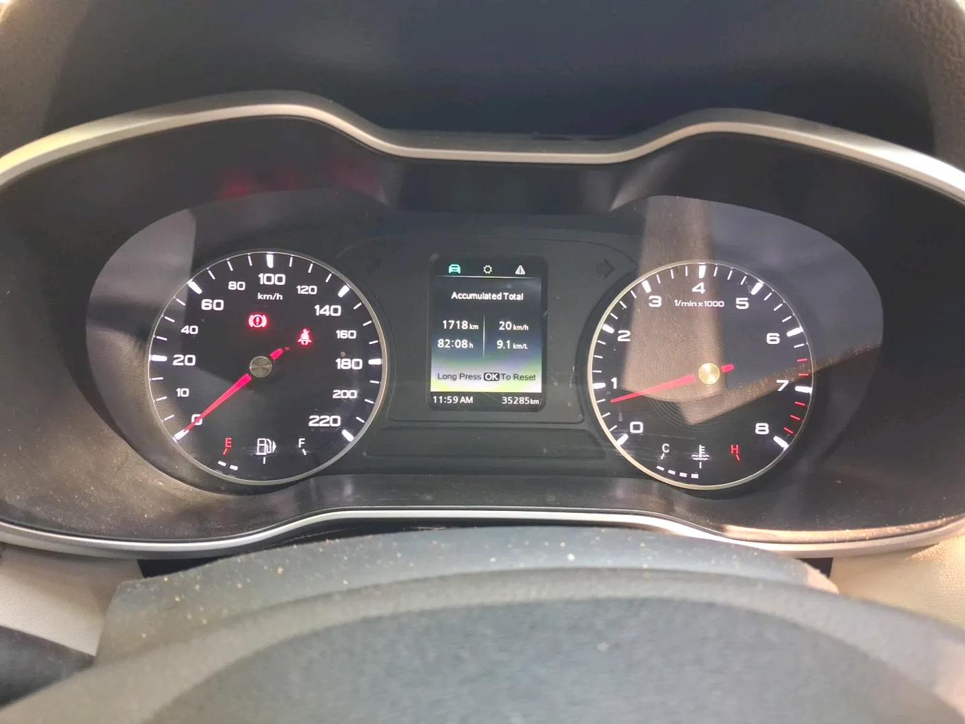 2022 MG ASTOR SUPER EX 1.5 MT, Petrol, Manual, 35,285 km, interior