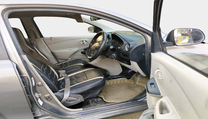 2017 Datsun Go T, Petrol, Manual, 62,517 km, interior