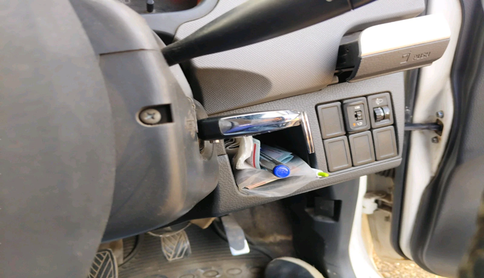 2011 Maruti Wagon R 1.0 LXI, Petrol, Manual, 1,59,417 km, interior