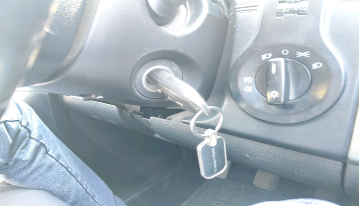 2018 Tata Hexa XM PLUS 4X2 7 STR, Diesel, Manual, 89,681 km, interior