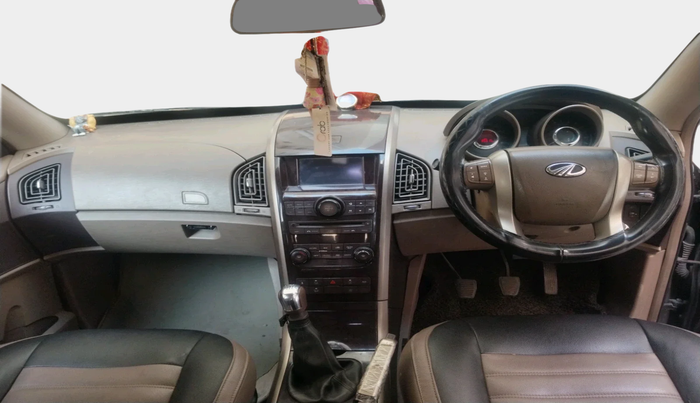 2014 Mahindra XUV500 W8, Diesel, Manual, 95,515 km, interior