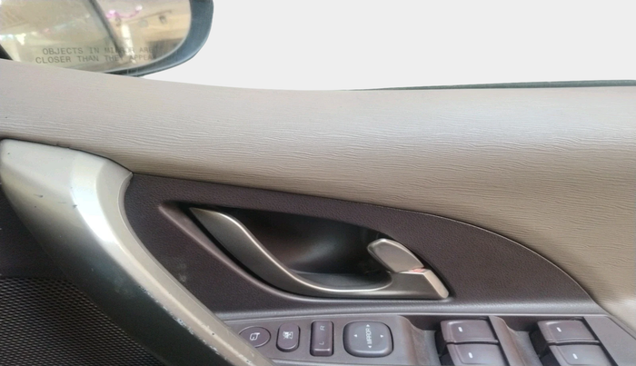 2014 Mahindra XUV500 W8, Diesel, Manual, 95,515 km, interior