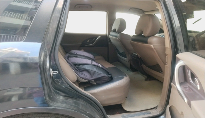 2014 Mahindra XUV500 W8, Diesel, Manual, 95,515 km, interior