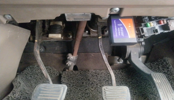 2014 Mahindra XUV500 W8, Diesel, Manual, 95,515 km, interior