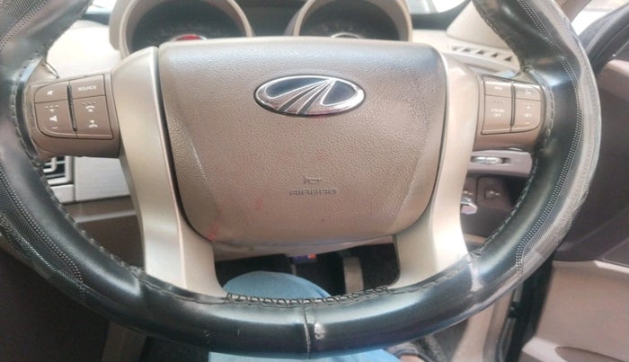 2014 Mahindra XUV500 W8, Diesel, Manual, 95,515 km, interior