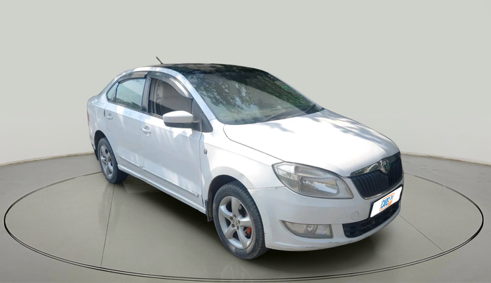 2013 Skoda Rapid ELEGANCE 1.6 TDI CR MT, Diesel, Manual, 1,24,387 km, exterior