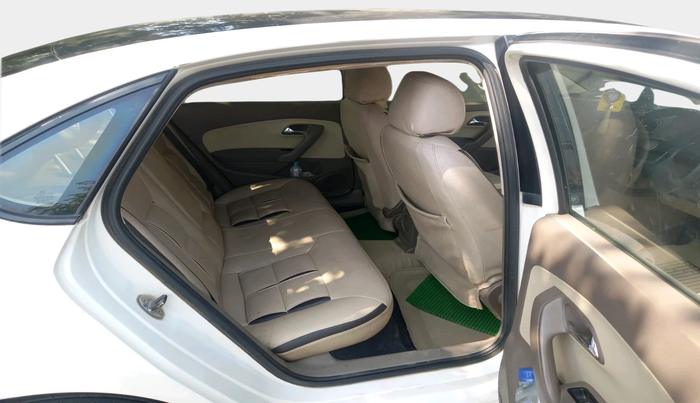 2013 Skoda Rapid ELEGANCE 1.6 TDI CR MT, Diesel, Manual, 1,24,387 km, interior