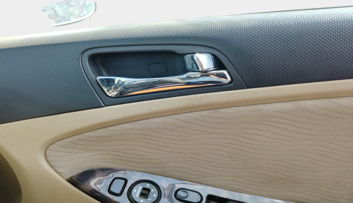 2014 Hyundai Verna FLUIDIC 1.4 CRDI CX, Diesel, Manual, 1,26,247 km, interior