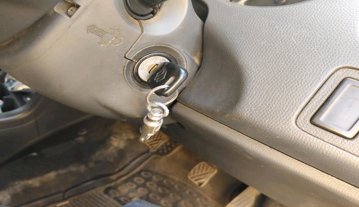 2010 Maruti Swift VDI, Diesel, Manual, 1,38,294 km, interior