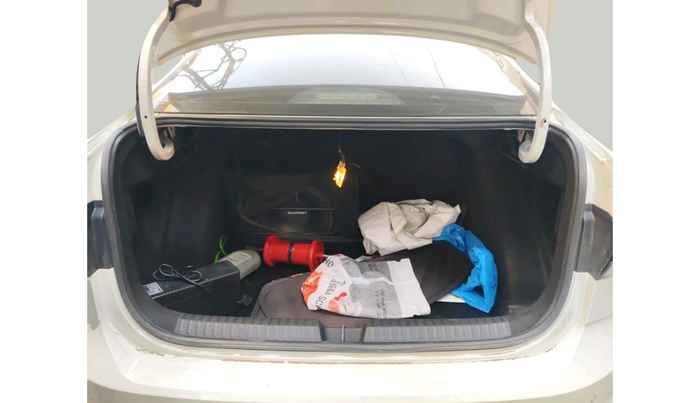 2023 Volkswagen VIRTUS TOPLINE TSI 1.0 MT, Petrol, Manual, 39,188 km, exterior