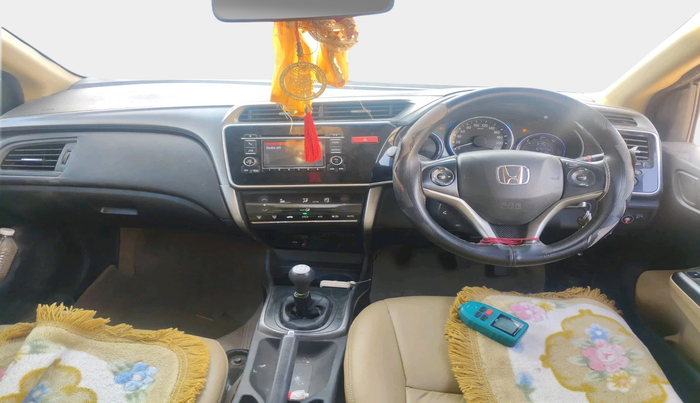 2015 Honda City 1.5L I-VTEC V MT, Petrol, Manual, 1,07,077 km, interior