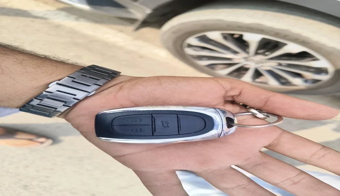 2022 MG GLOSTER SHARP 7 STR 2.0 TWIN TURBO 4WD, Diesel, Automatic, 1,20,410 km, interior