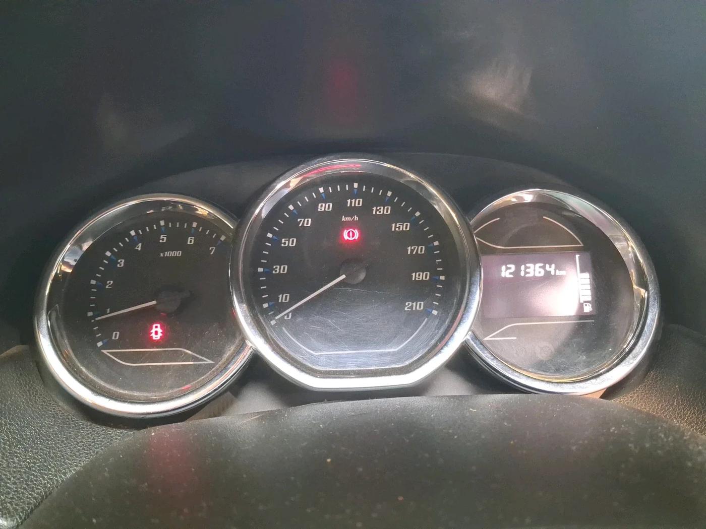 2019 Renault Duster RXS PETROL, Petrol, Manual, 1,21,364 km, interior