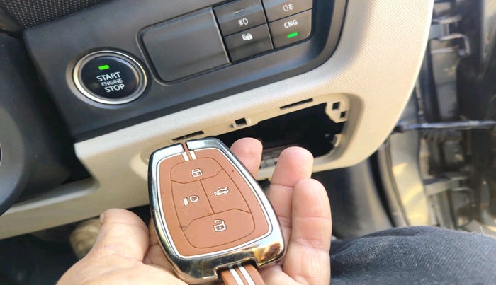 2024 Tata ALTROZ XZ PLUS SUNROOF CNG, Petrol, Manual, 36,234 km, interior