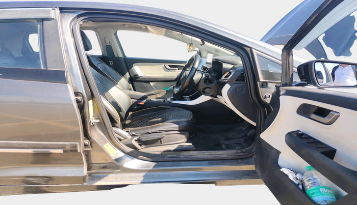 2024 Tata ALTROZ XZ PLUS SUNROOF CNG, Petrol, Manual, 36,234 km, interior