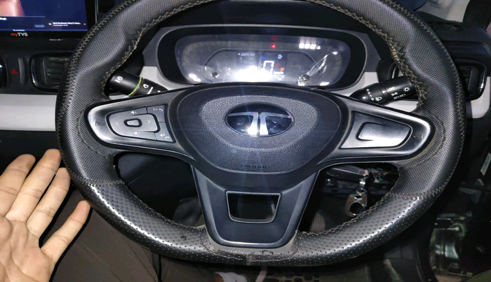 2024 Tata PUNCH PURE MT, Petrol, Manual, 23,615 km, interior