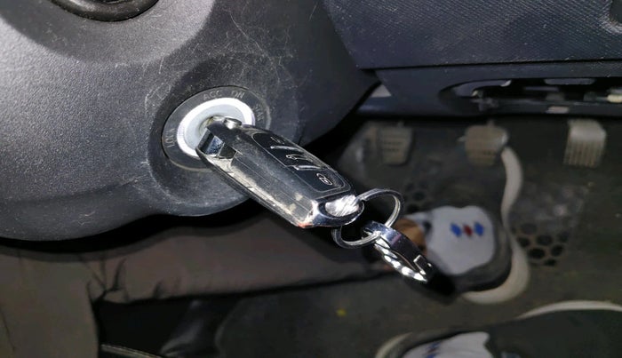 2024 Tata PUNCH PURE MT, Petrol, Manual, 23,615 km, interior