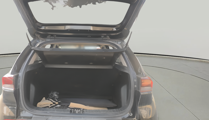 2020 KIA SONET HTK PLUS 1.2, Petrol, Manual, 1,41,808 km, exterior