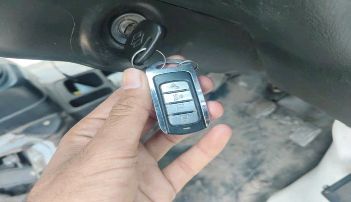 2022 Maruti Eeco 5 STR AC CNG (O), Petrol, Manual, 55,601 km, interior