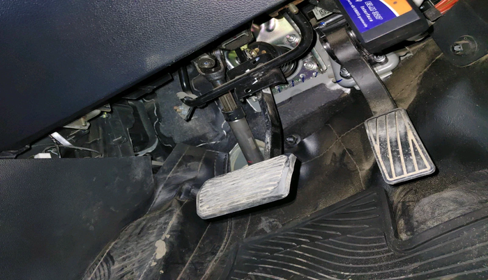 2022 Mahindra XUV700 AX 7 P AT 7 STR, Petrol, Automatic, 59,199 km, interior