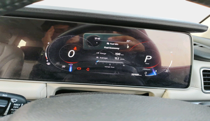 2022 Mahindra XUV700 AX 7 P AT 7 STR, Petrol, Automatic, 59,199 km, interior