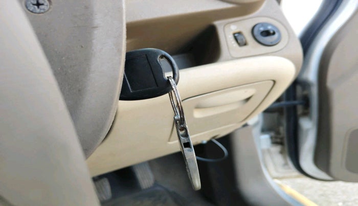 2013 Chevrolet Sail 1.3 LT ABS, Diesel, Manual, 1,39,253 km, interior