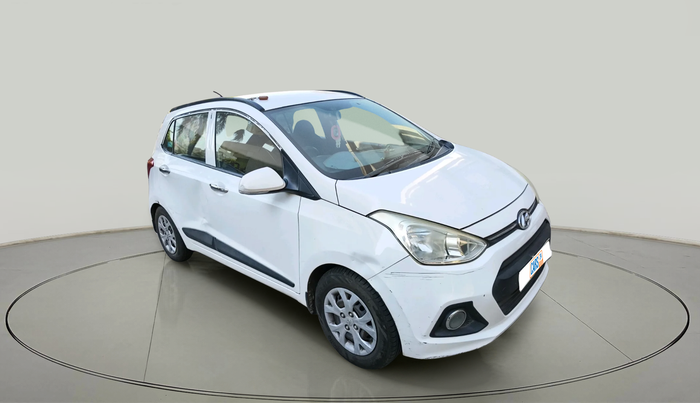 2015 Hyundai Grand i10 SPORTZ 1.2 KAPPA VTVT, Petrol, Manual, 1,43,994 km, exterior