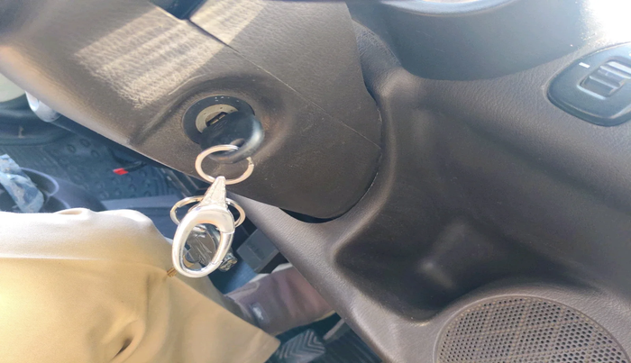 2011 Hyundai Santro Xing GL PLUS, Petrol, Manual, 1,39,813 km, interior