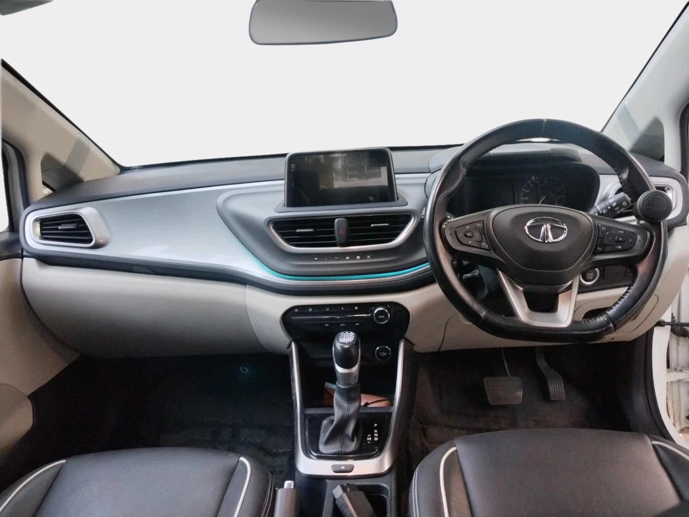 2022 Tata ALTROZ XZA, Petrol, Automatic, 25,992 km, interior