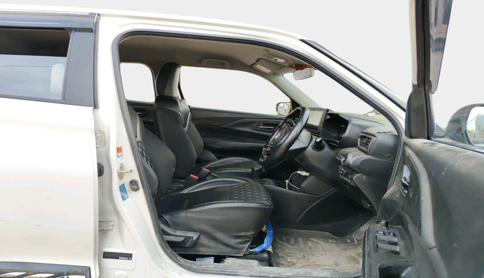 2025 Maruti Swift VXi (O) AMT, Petrol, Automatic, 32,081 km, interior