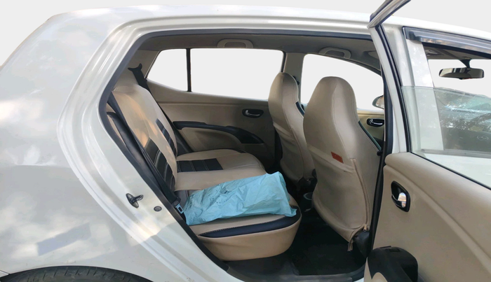 2012 Hyundai i10 MAGNA 1.2, Petrol, Manual, 1,22,679 km, interior