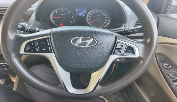 2014 Hyundai Verna FLUIDIC 1.6 CRDI SX, Diesel, Manual, 95,149 km, interior