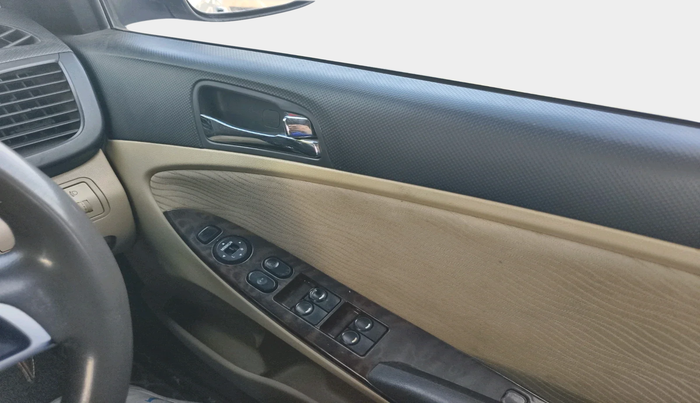 2014 Hyundai Verna FLUIDIC 1.6 CRDI SX, Diesel, Manual, 95,149 km, interior