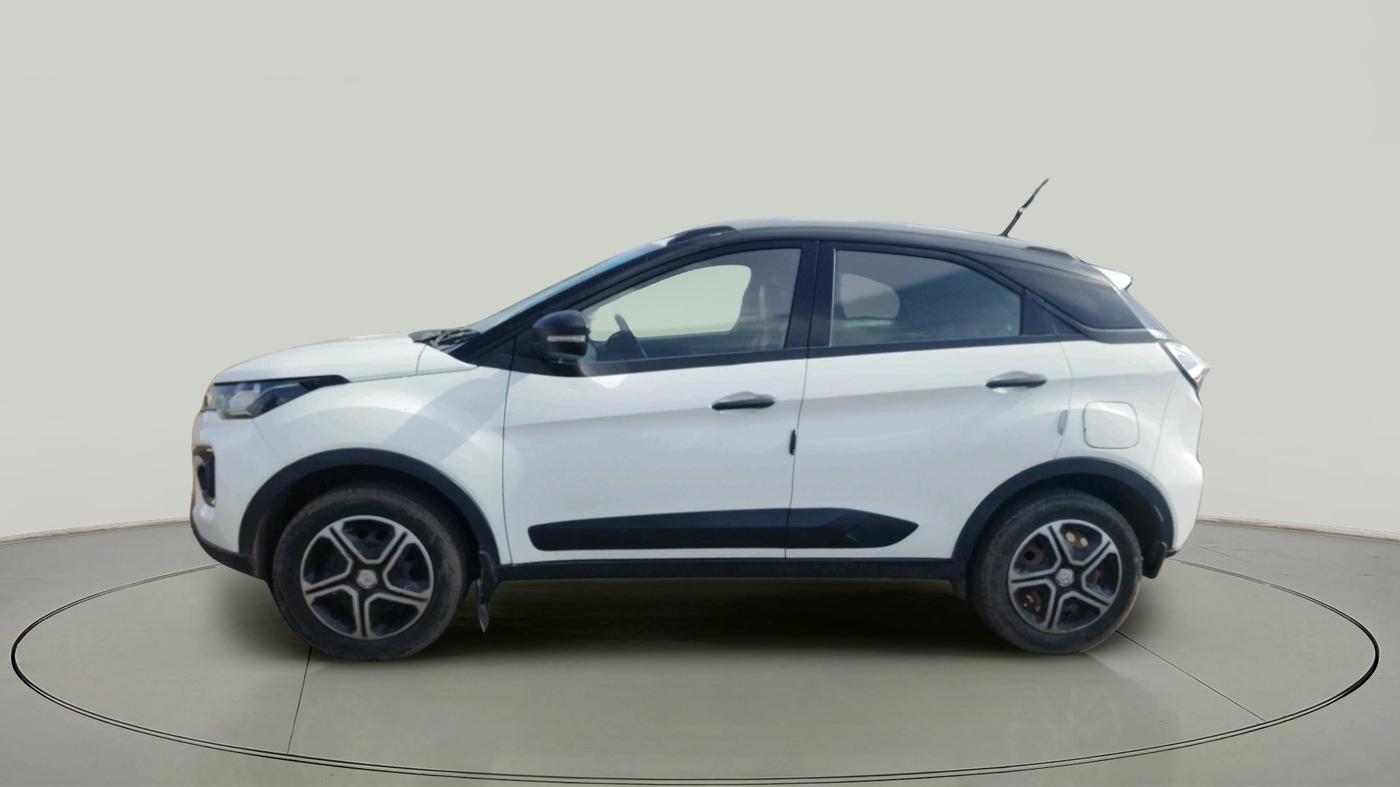 2020 Tata NEXON XM PETROL, CNG, Manual, 87,755 km, exterior