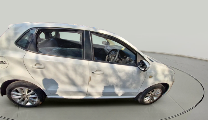 2014 Volkswagen Polo HIGHLINE1.2L, Petrol, Manual, 1,70,643 km, exterior