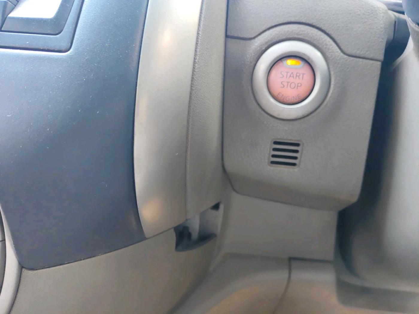 2012 Nissan Sunny XV DIESEL, Diesel, Manual, 1,83,479 km, interior