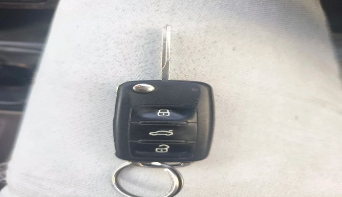 2011 Skoda Yeti ACTIVE 2.0 TDI CR 4X2, Diesel, Manual, 1,06,610 km, interior