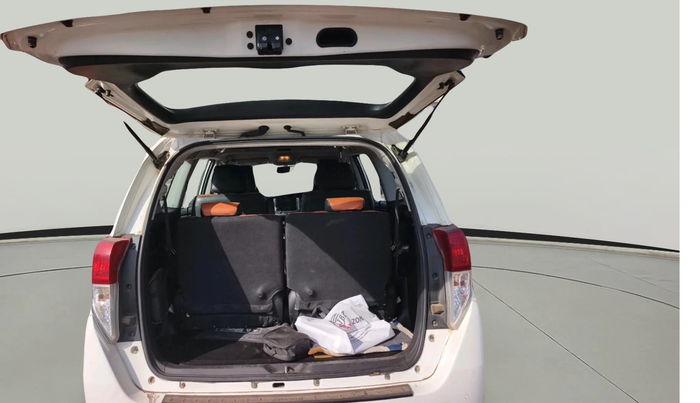 2023 Toyota Innova Crysta 2.4 VX 7STR, Diesel, Manual, 77,183 km, exterior