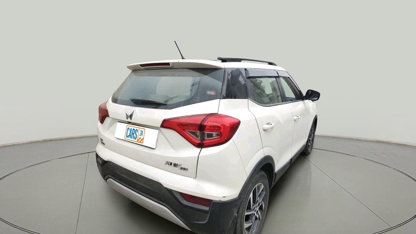 2023 Mahindra XUV300 W8 1.5 DIESEL AMT, Diesel, Automatic, 34,007 km, exterior