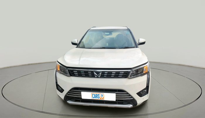 2023 Mahindra XUV300 W8 1.5 DIESEL AMT, Diesel, Automatic, 34,007 km, exterior