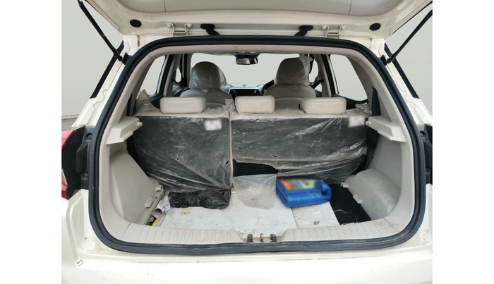 2023 Mahindra XUV300 W8 1.5 DIESEL AMT, Diesel, Automatic, 34,007 km, exterior