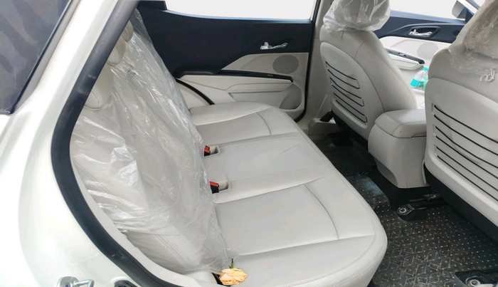 2023 Mahindra XUV300 W8 1.5 DIESEL AMT, Diesel, Automatic, 34,007 km, interior